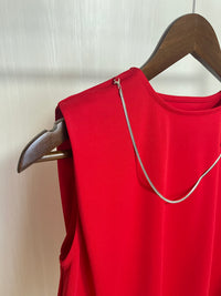 ネックレスモチーフ付カットソー レッド