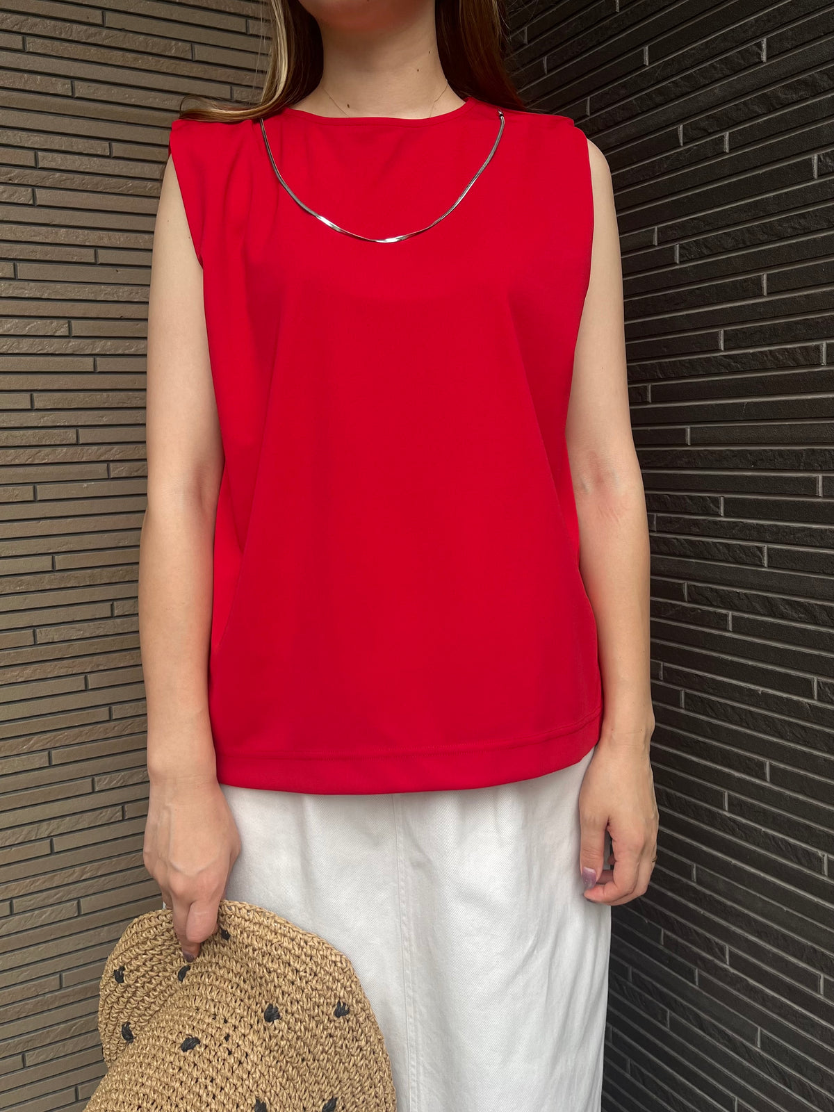 ネックレスモチーフ付カットソー レッド