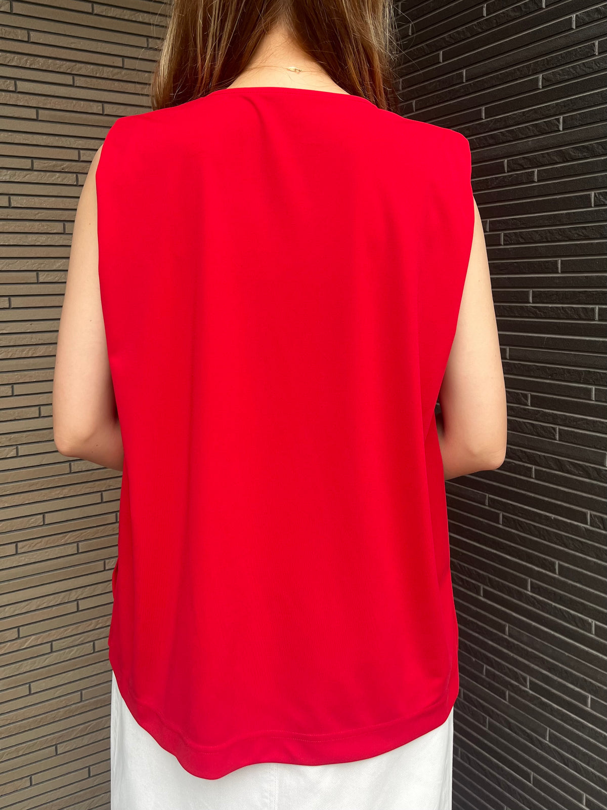 ネックレスモチーフ付カットソー レッド