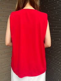 ネックレスモチーフ付カットソー レッド