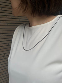 ネックレスモチーフ付カットソー オフホワイト